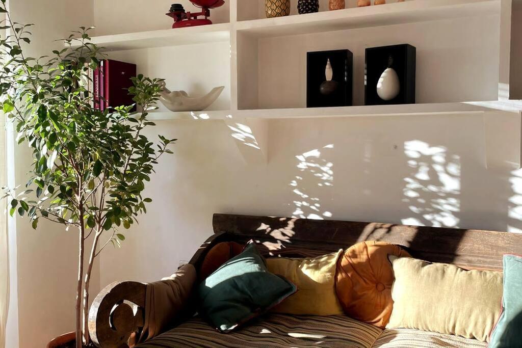 Large Family Home In Albaicin Center กรานาดา ภายนอก รูปภาพ